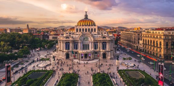 Emigrating to Mexico: Politics