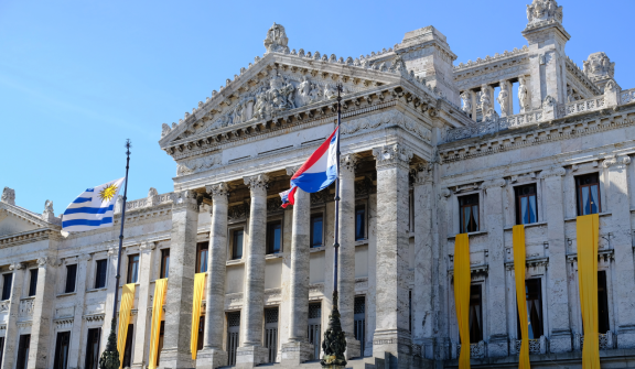 Emigrate to Uruguay: Politics