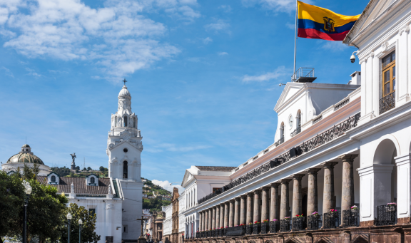 Emigrate Ecuador: Politics